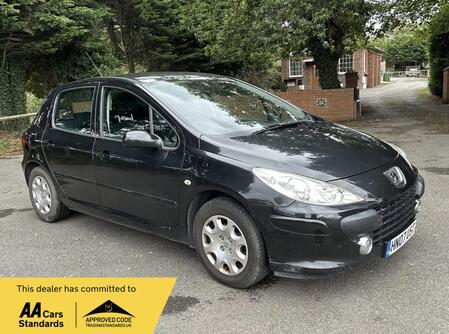 PEUGEOT 307 1.4 16v X-Line