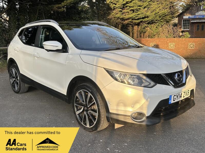 NISSAN QASHQAI 1.2 DIG-T Tekna